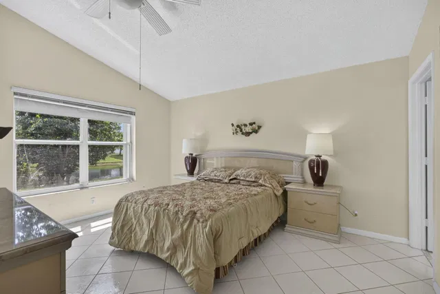 Residence photo 23