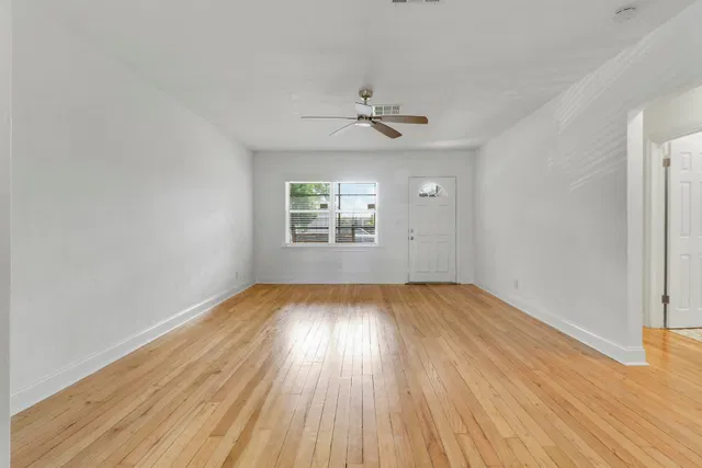 Residence photo 5