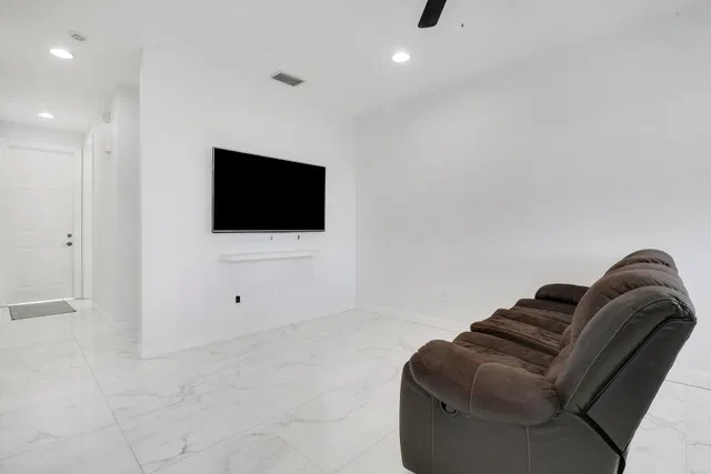Cityside West Palm Beach Unit 3 photo 10
