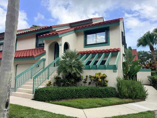 PGA National Palm Beach Gardens Unit H photo 2