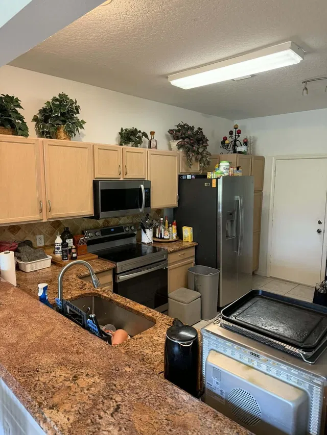  Residence photo 8