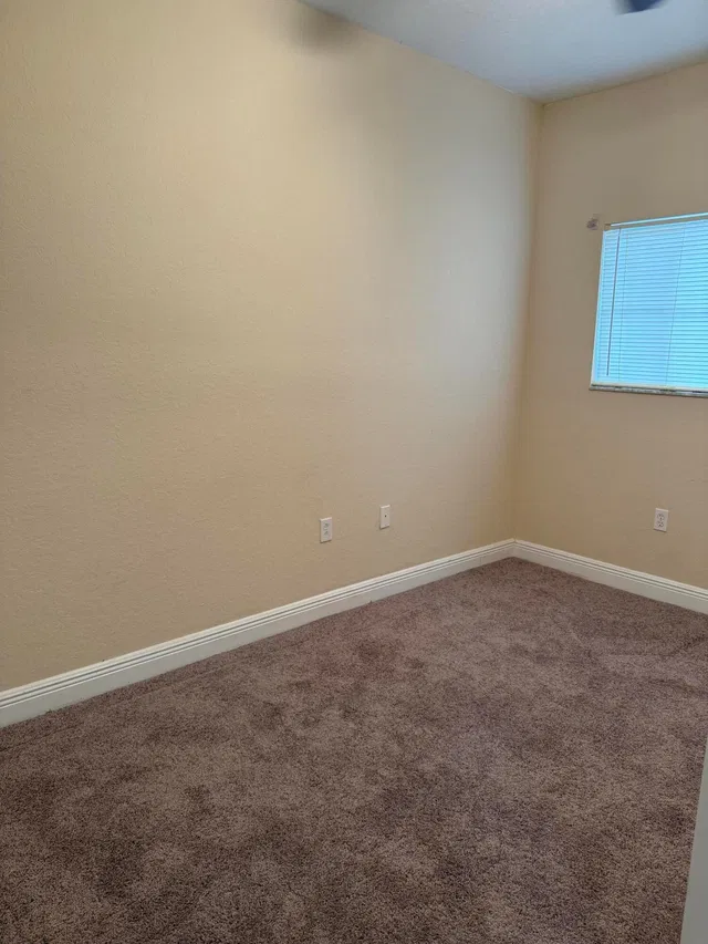 Unit 633 photo 4