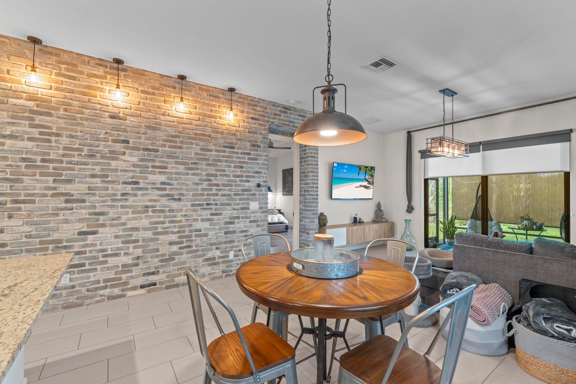 Residence photo 60