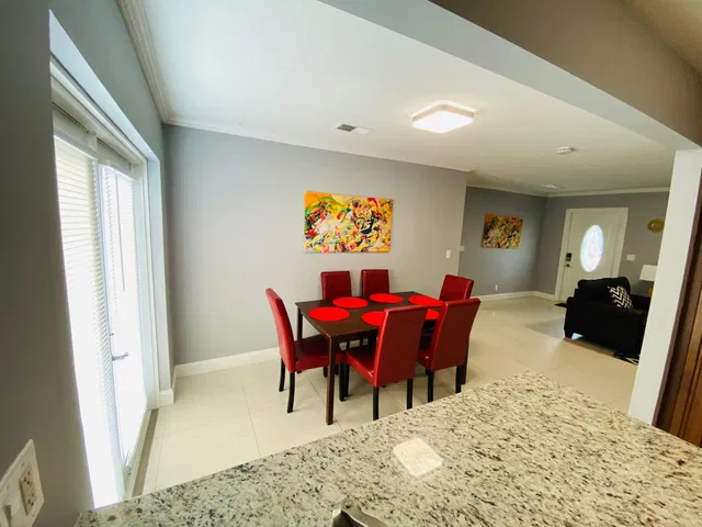  Residence photo 11