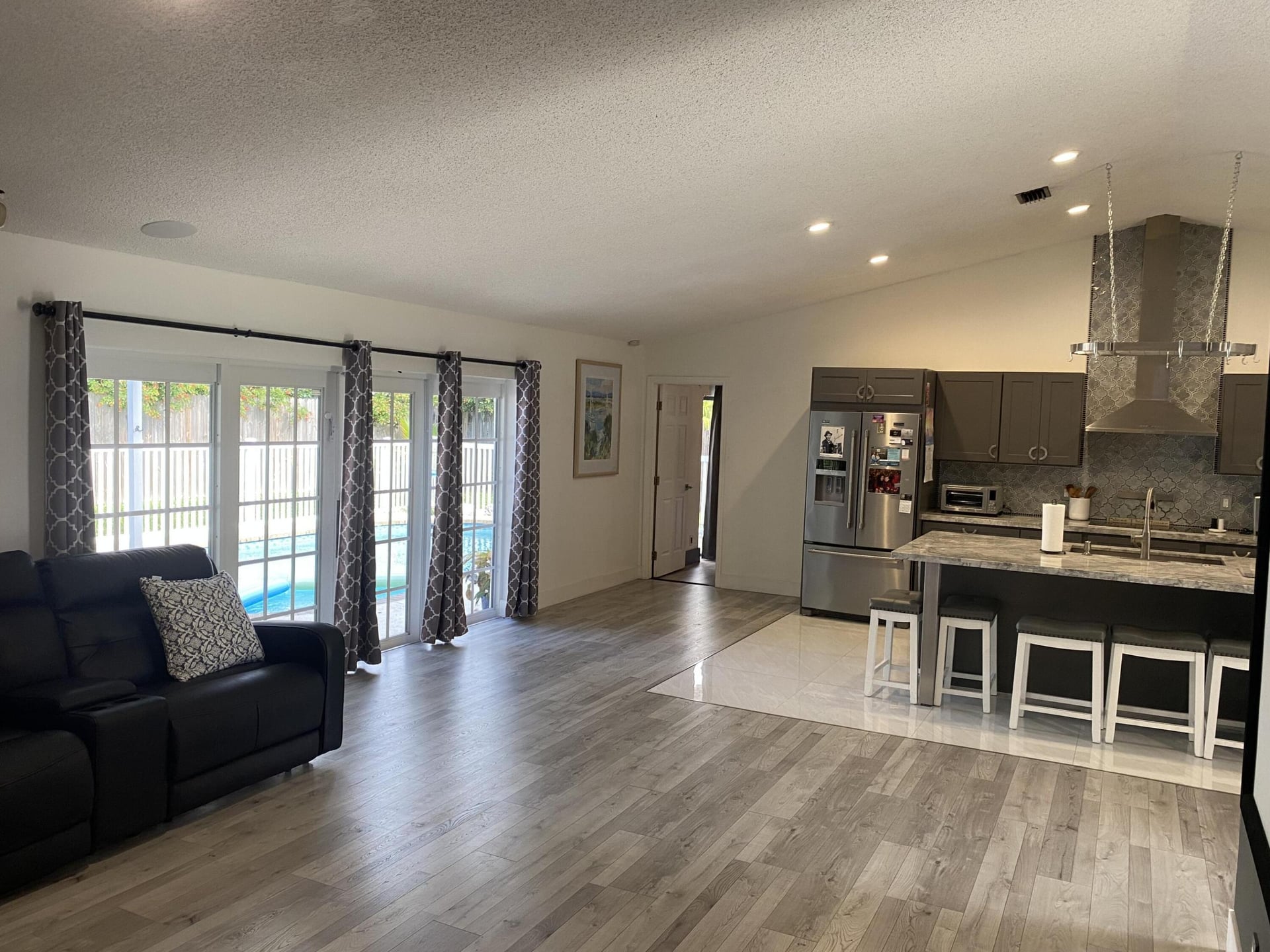 Residence photo 3