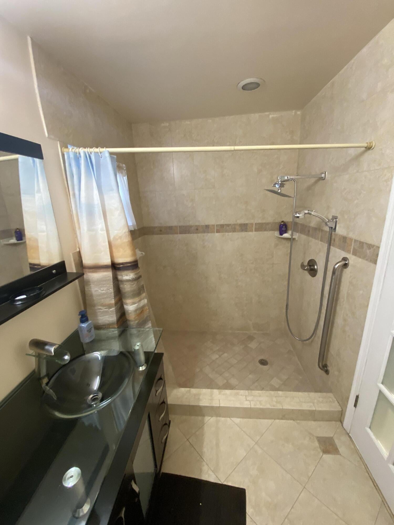 Residence photo 9