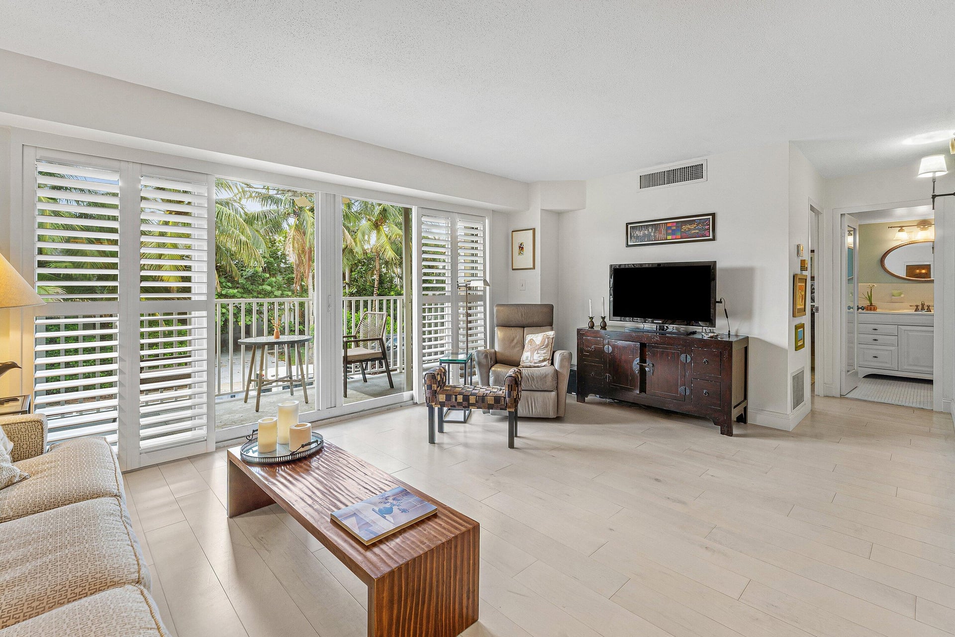 North End Palm Beach Unit 2B photo 3