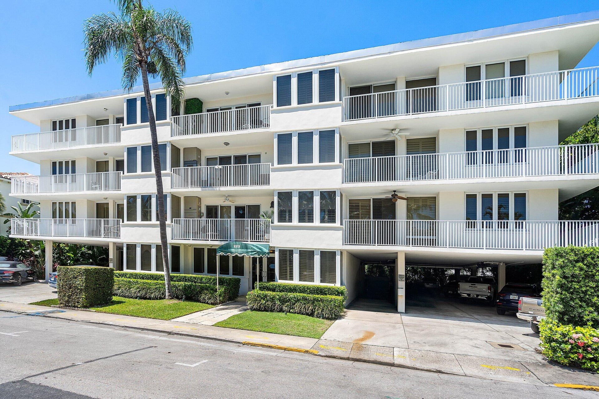 North End Palm Beach Unit 2B photo 24