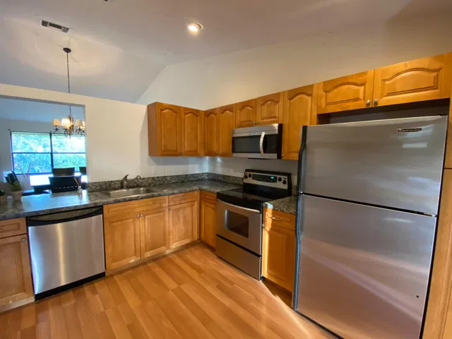 Unit 16 photo 2