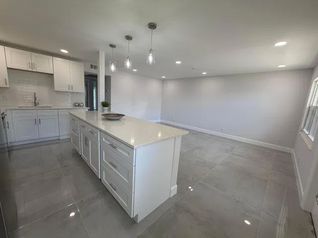  Residence photo 5