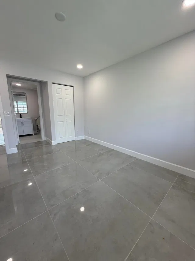  Residence photo 9