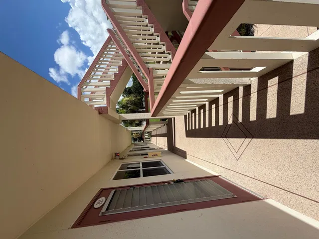  Residence photo 15