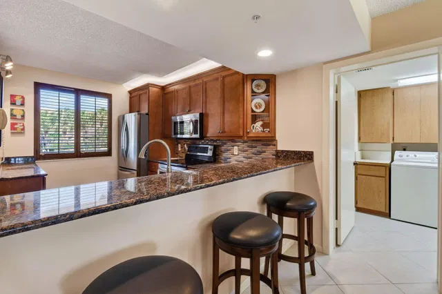 Unit 202 photo 3