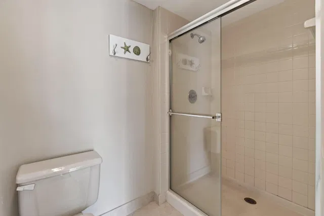 Unit 202 photo 14