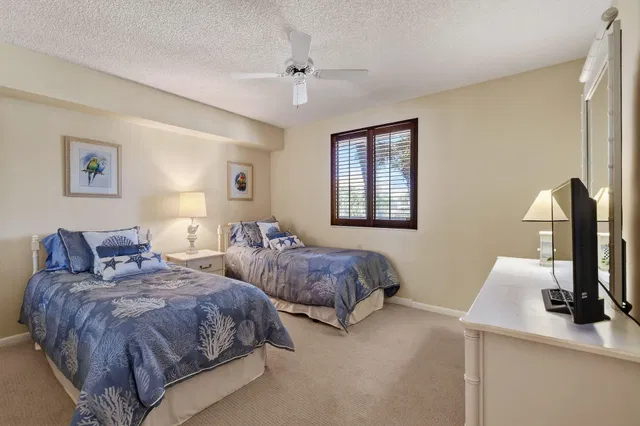Unit 202 photo 20