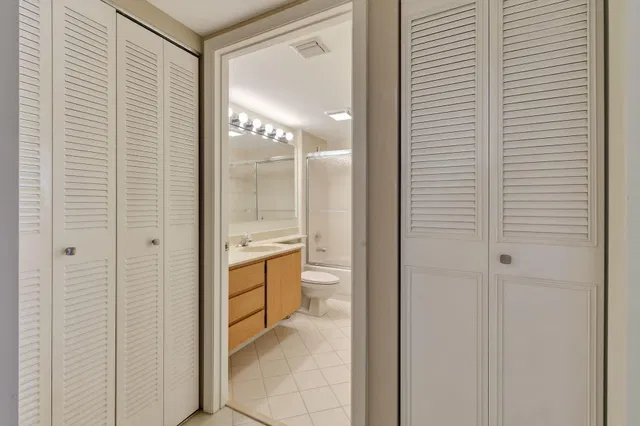 Unit 202 photo 22