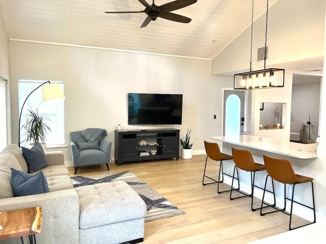 Residence photo 5
