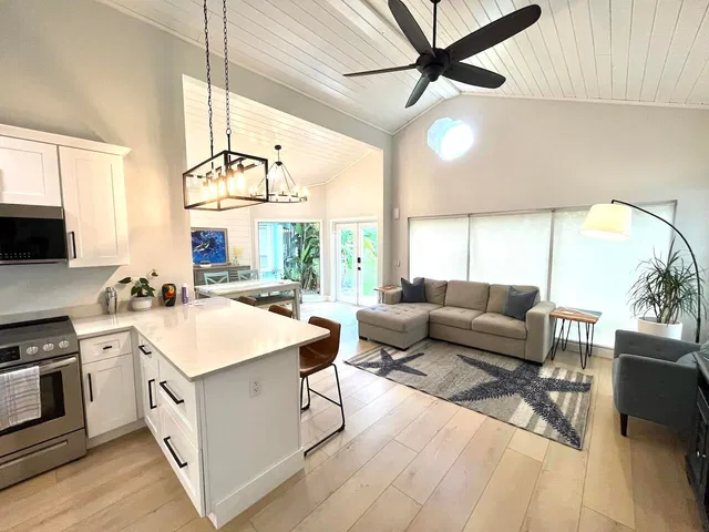 Residence photo 6