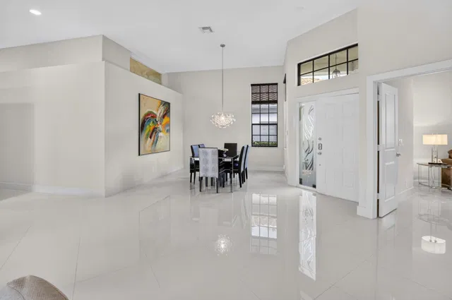 Residence photo 4