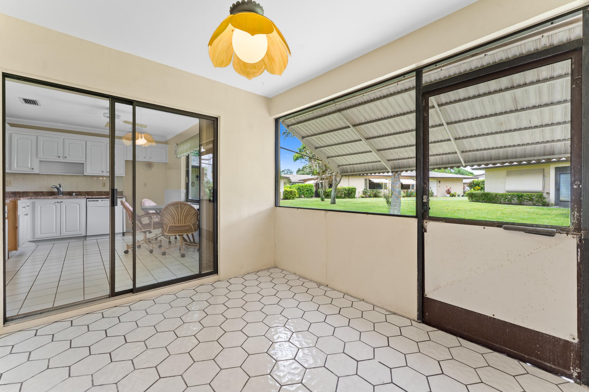  Residence photo 14