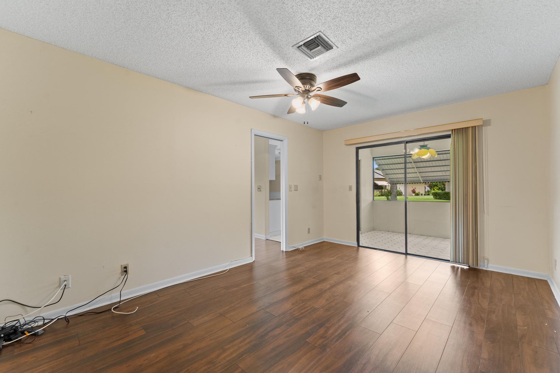  Residence photo 17