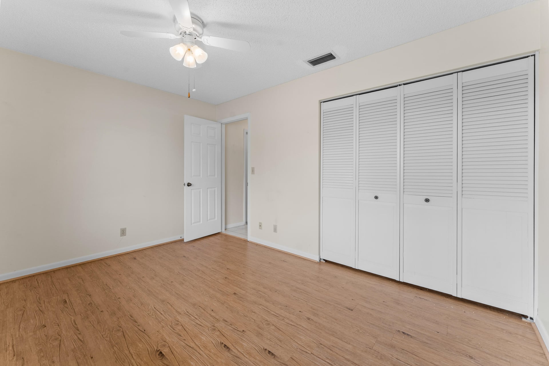  Residence photo 24