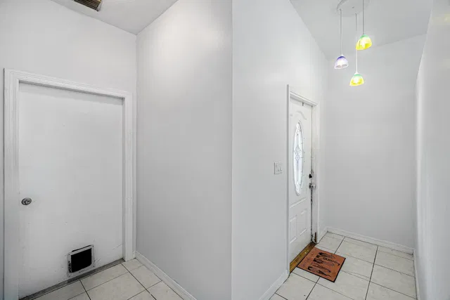 Residence photo 2