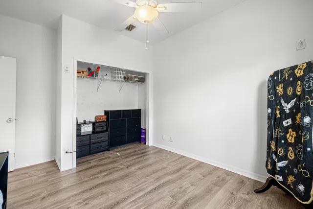 Residence photo 19