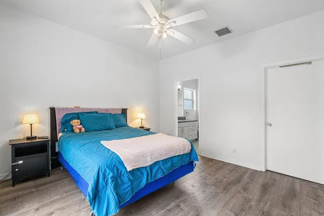 Residence photo 25