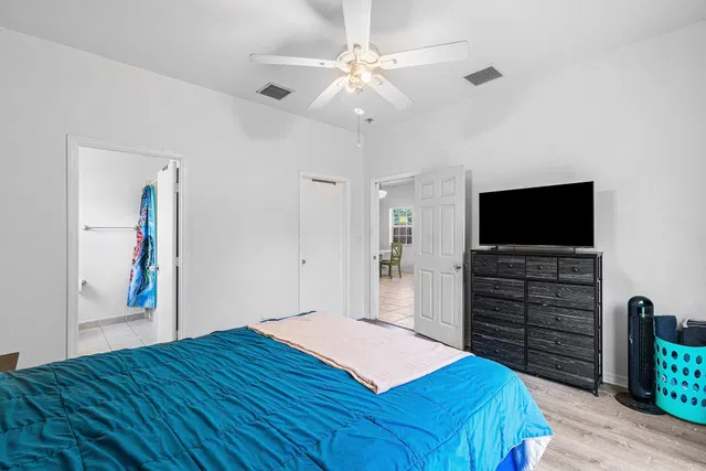 Residence photo 26