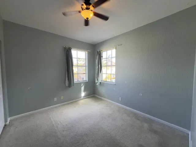Residence photo 8