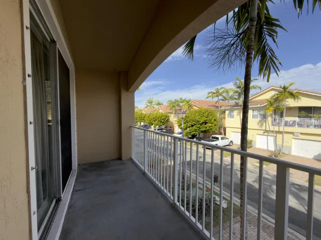 Residence photo 9