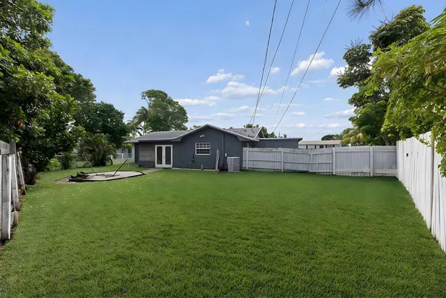 Residence photo 5