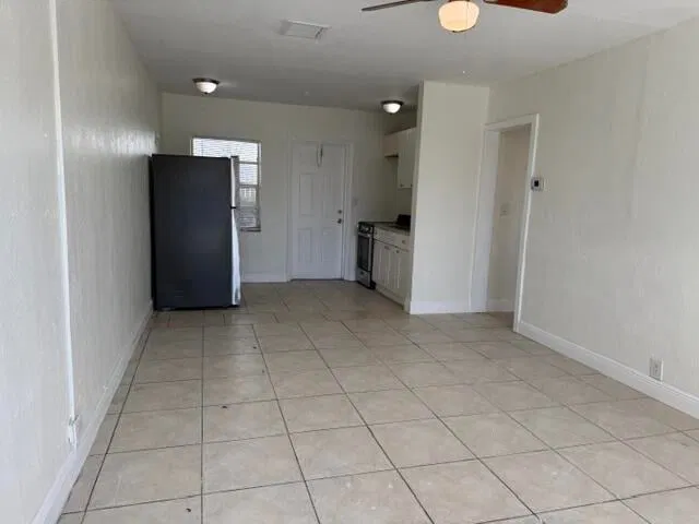  Unit 102 photo 9