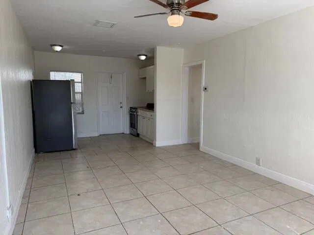  Unit 102 photo 10