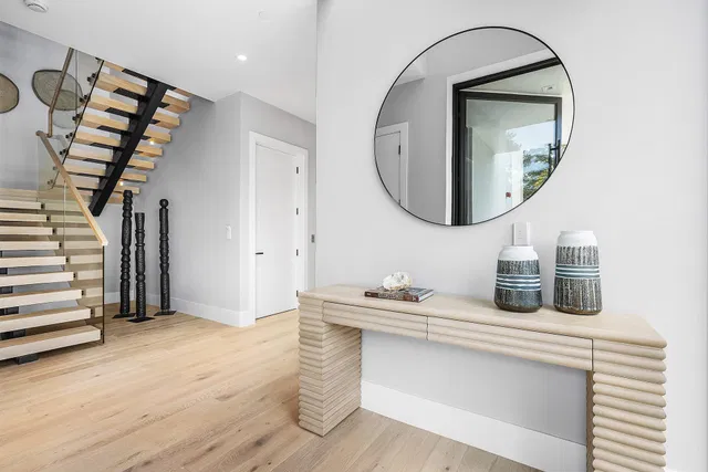 Residence photo 3