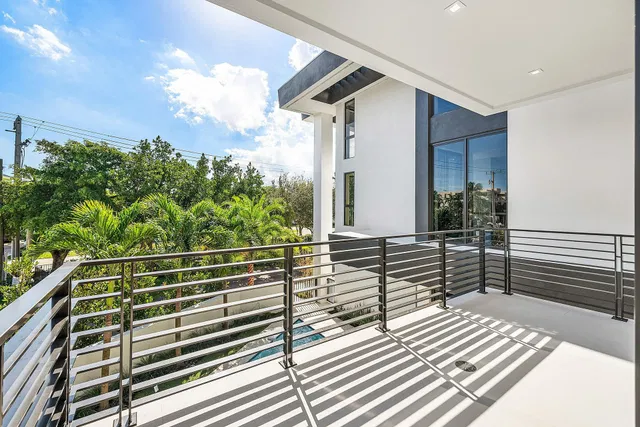Residence photo 31