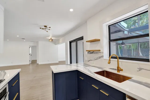 Residence photo 25