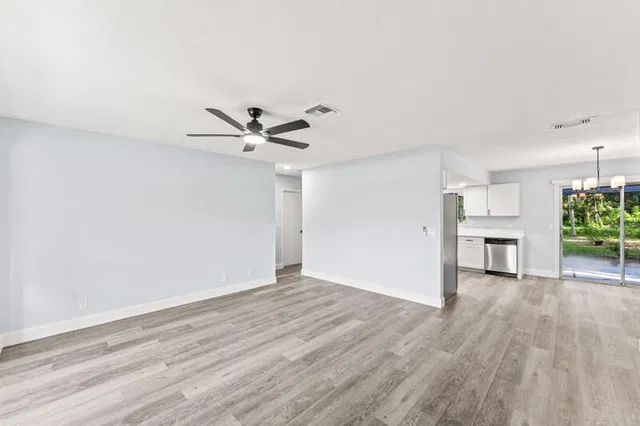  Residence photo 7