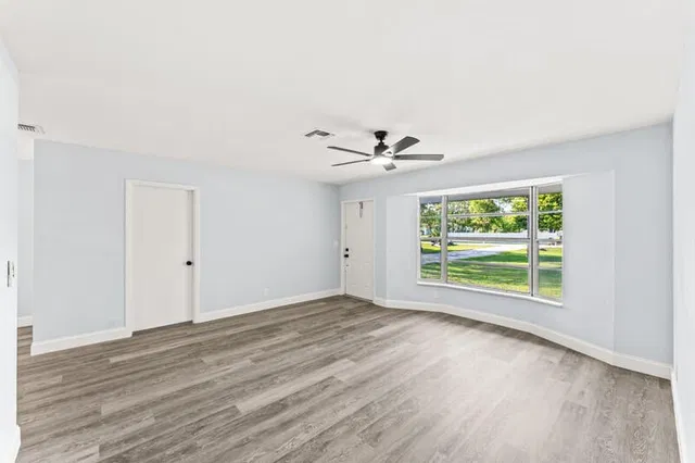  Residence photo 15