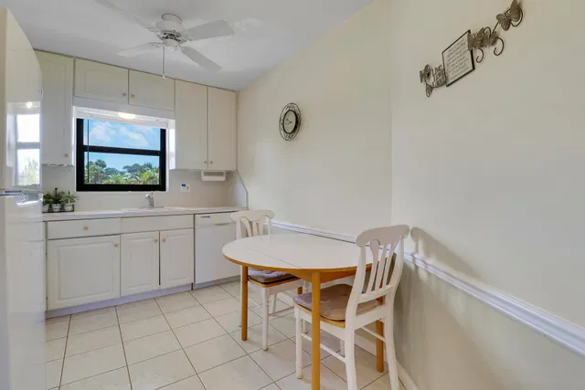 Unit I206 photo 14