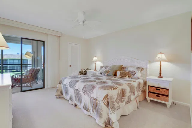 Unit I206 photo 17