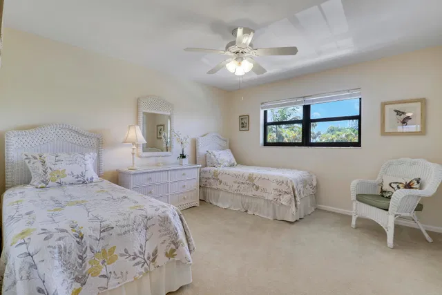 Unit I206 photo 21