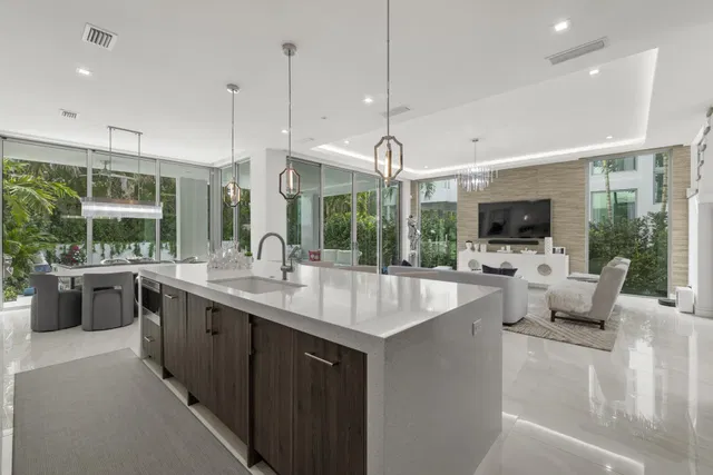 Ocean One Juno Beach Residence photo 6