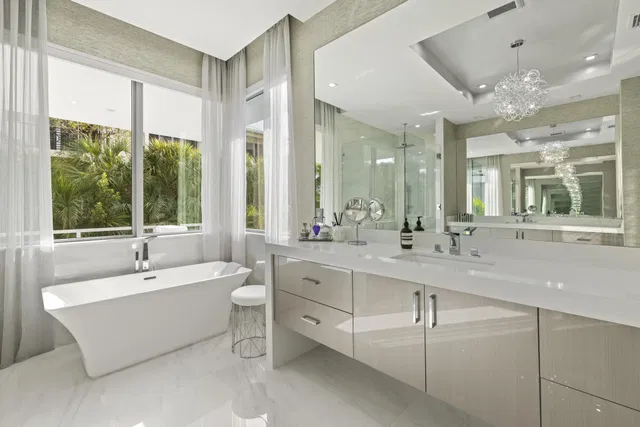 Ocean One Juno Beach Residence photo 13