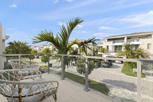 Ocean One Juno Beach Residence photo 20