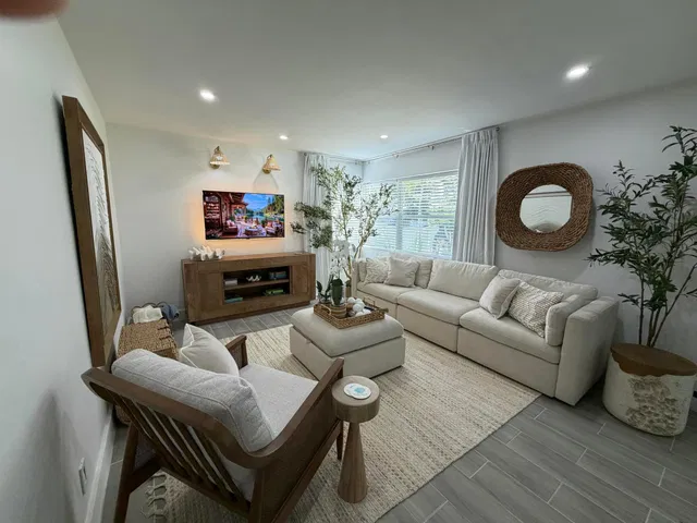 West Palm Beach Residence photo 5