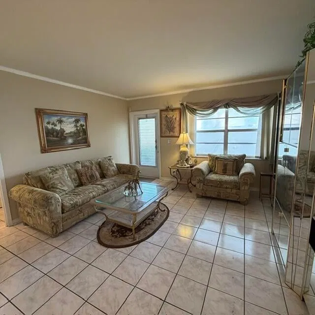  Unit 104 photo 6