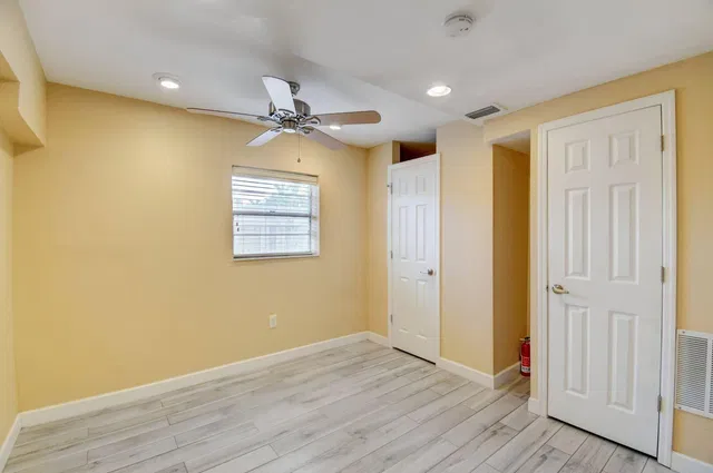 Unit Rear photo 10