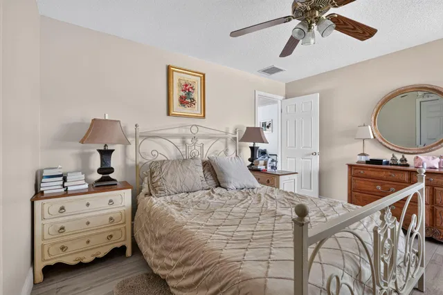  Residence photo 25